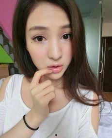 外国网红吃瓜事件视频,吃瓜事件引全球热议
